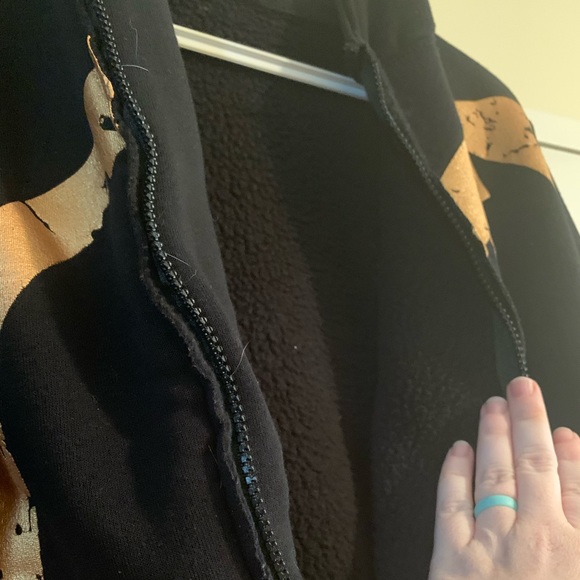 Ladies Batman Sweater - Picture 2 of 2